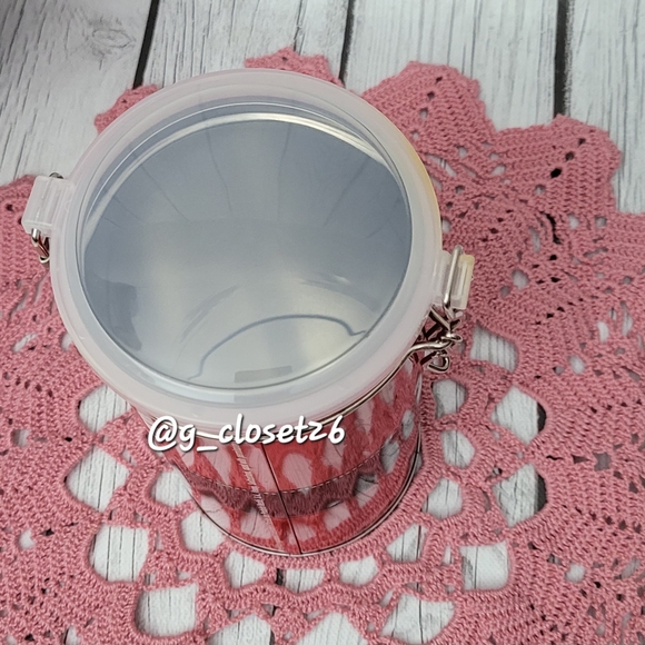 Collectible HolidayNestle Hunge Lid Tin - Picture 4 of 10